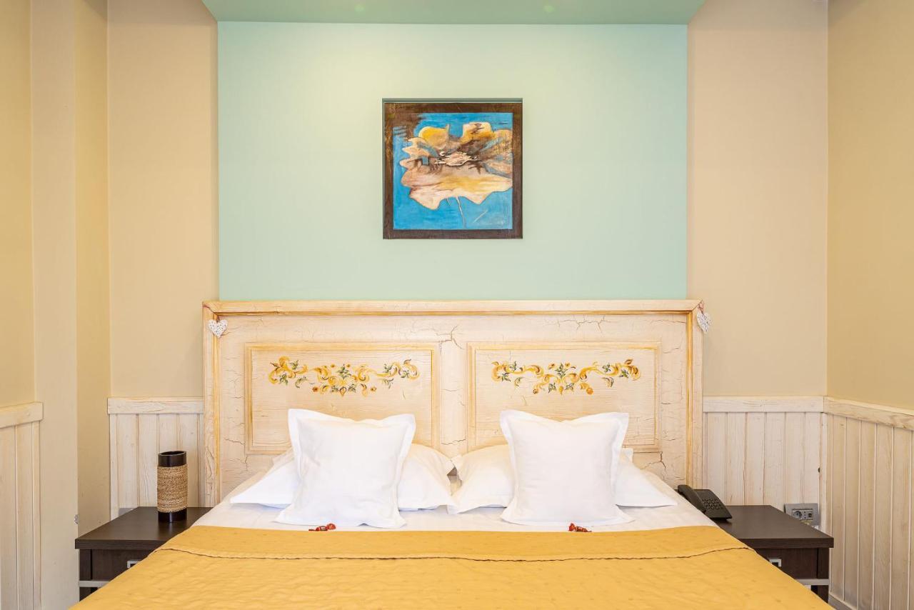 Casa Freya Hotell Buşteni Exteriör bild