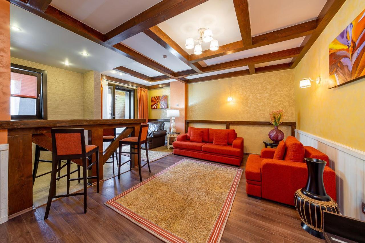 Casa Freya Hotell Buşteni Exteriör bild