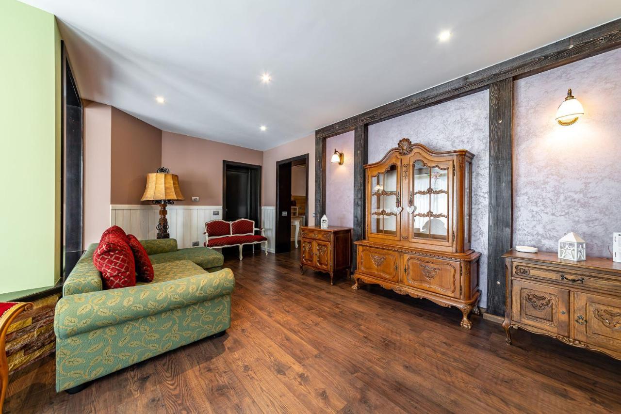 Casa Freya Hotell Buşteni Exteriör bild