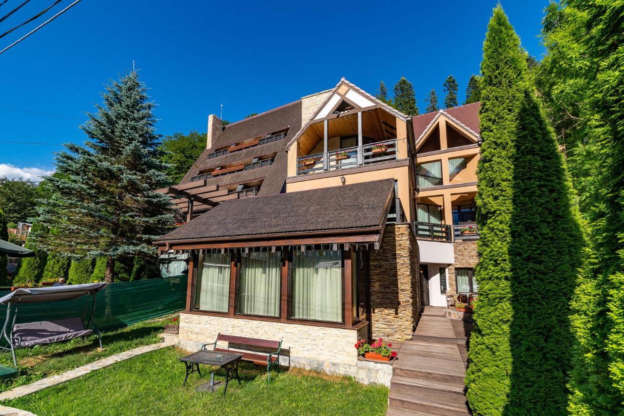 Casa Freya Hotell Buşteni Exteriör bild