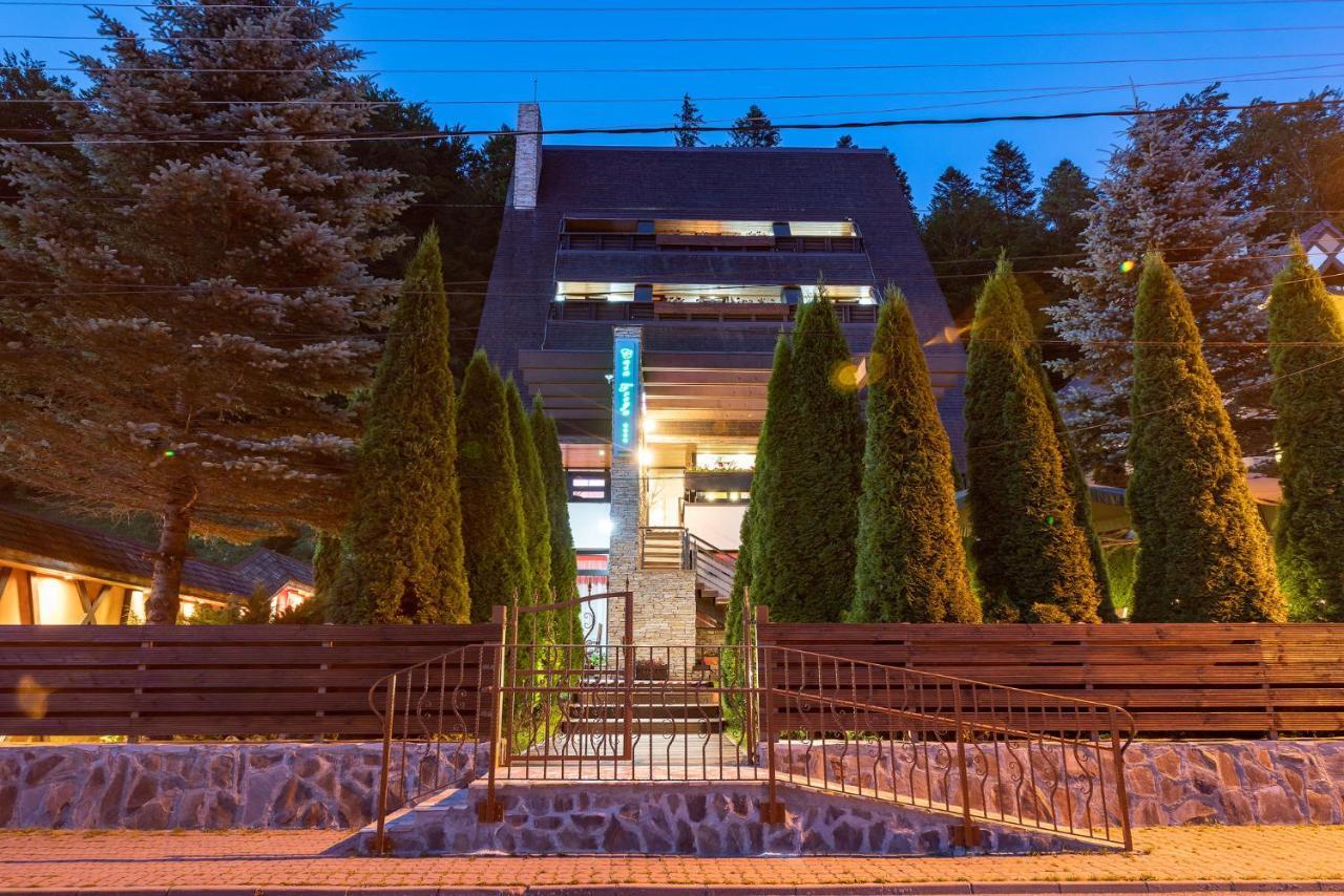 Casa Freya Hotell Buşteni Exteriör bild