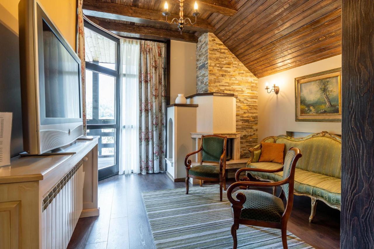 Casa Freya Hotell Buşteni Exteriör bild