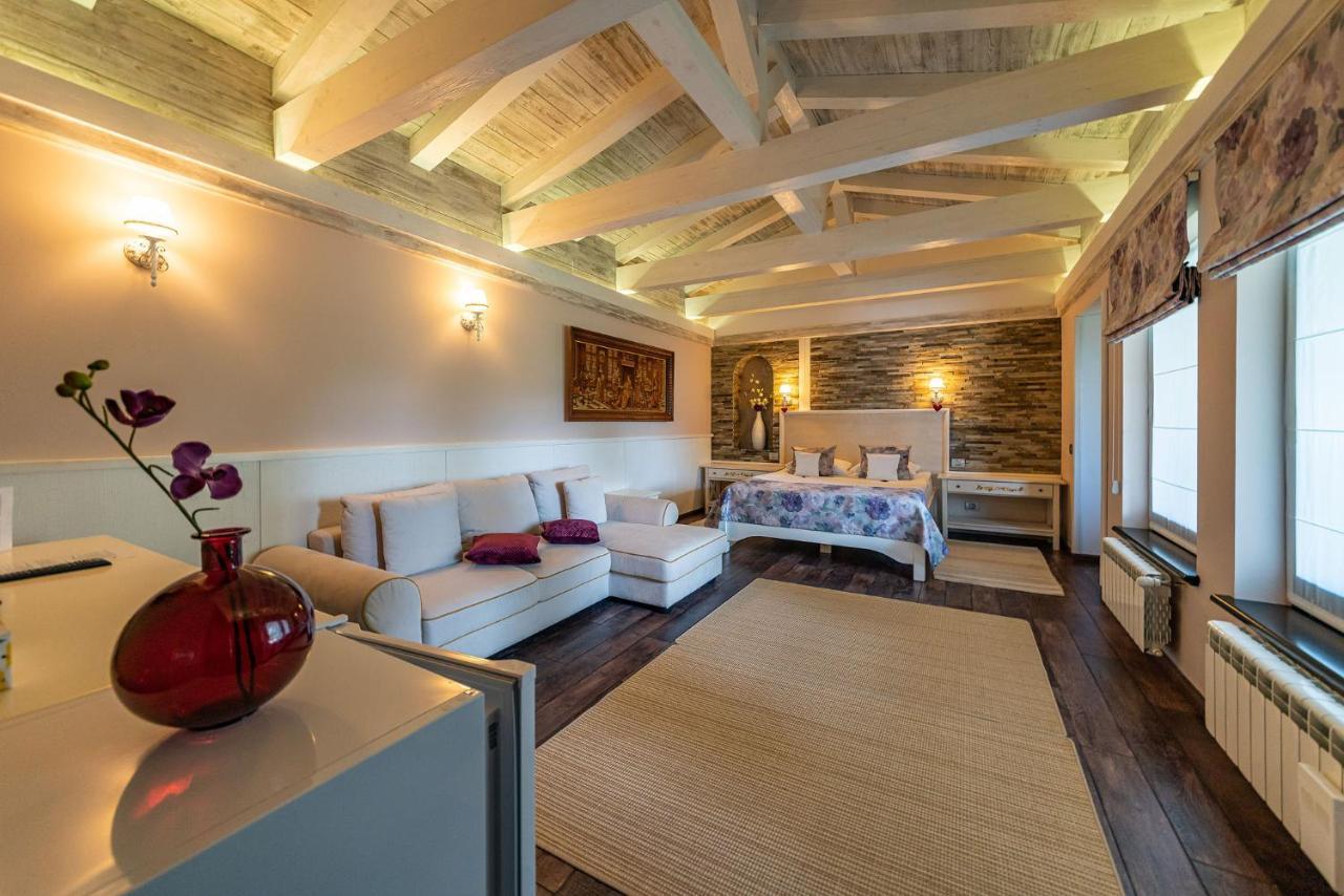 Casa Freya Hotell Buşteni Exteriör bild