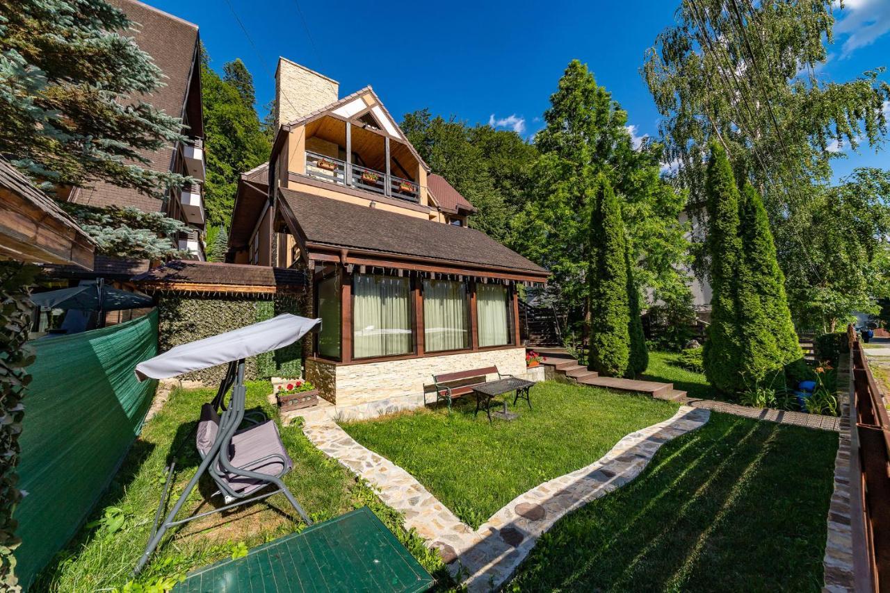 Casa Freya Hotell Buşteni Exteriör bild