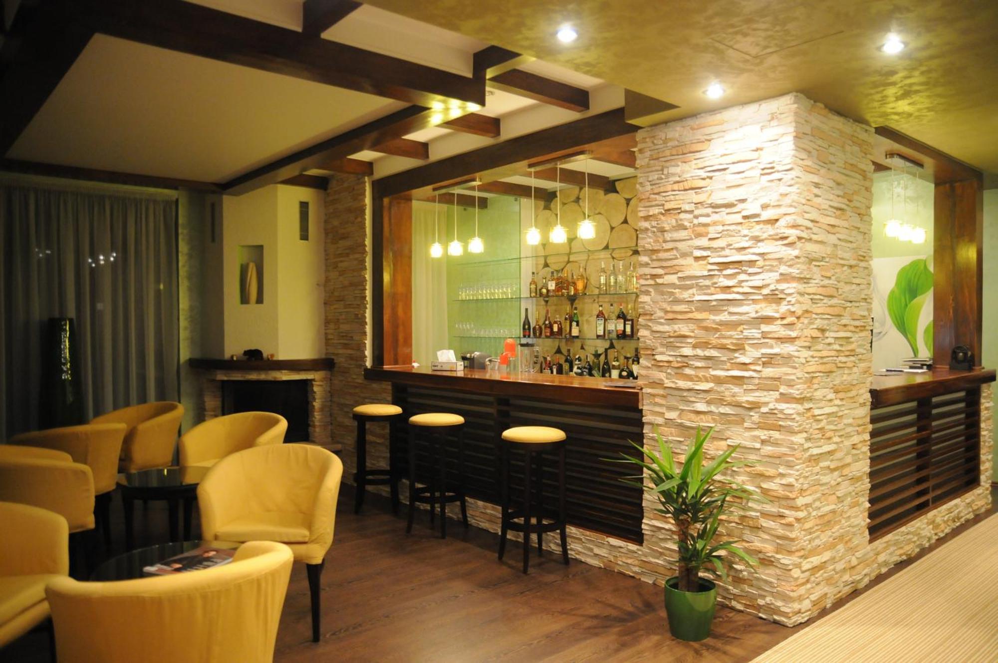 Casa Freya Hotell Buşteni Exteriör bild