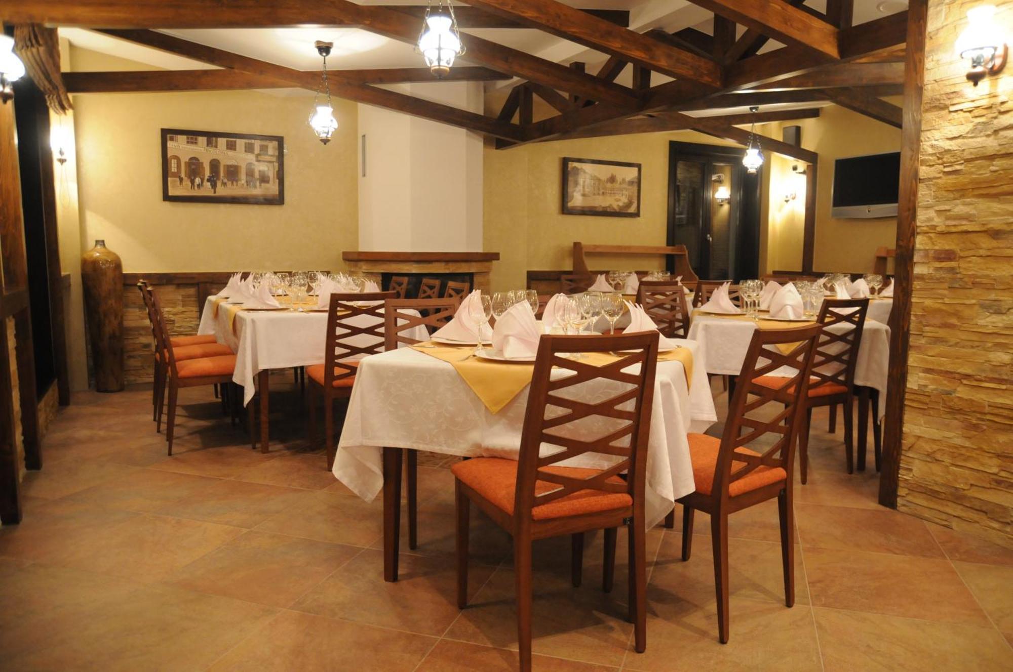 Casa Freya Hotell Buşteni Exteriör bild